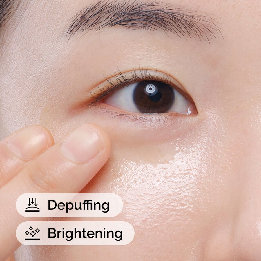 caffeine-solution-5-egcg-eye-serum-d8 ord-caffeine-solution-egcg-model-application-with-benefits.jpg