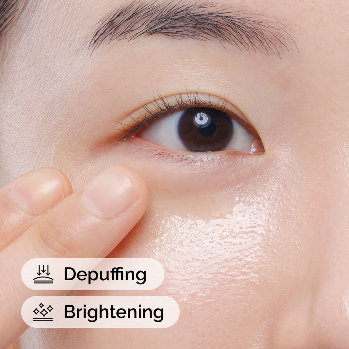 caffeine-solution-5-egcg-eye-serum-d8 ord-caffeine-solution-egcg-model-application-with-benefits.jpg